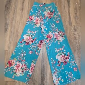 Cruise Wear Collection Forever 21 Gorgeous Floral Palazzo Pants